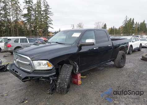 2015 Ram 1500 Laramie z USA, uszkodzony, nr VIN 1C6RR7VMXFS687932
